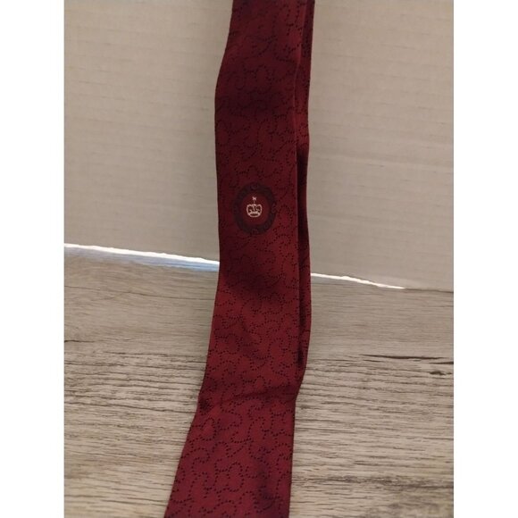 Georges Mens Shop Burgundy Patterned Tie 56" Classic Neckwear Bethlehem PA - Picture 1 of 3